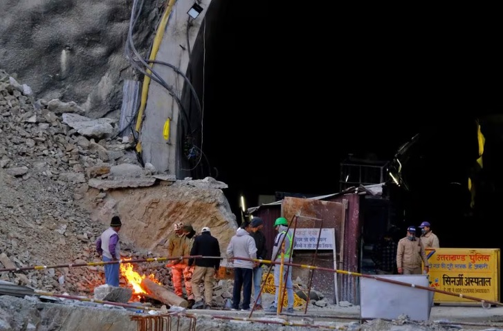 Rescuers in India tunnel collapse begin replacing drilling machine on Seventh day